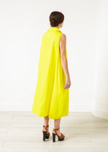 Laden Sie das Bild in den Galerie-Viewer, Balloon Cotton Dress in Yellow