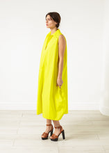 Laden Sie das Bild in den Galerie-Viewer, Balloon Cotton Dress in Yellow