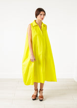 Laden Sie das Bild in den Galerie-Viewer, Balloon Cotton Dress in Yellow