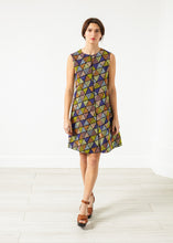 Laden Sie das Bild in den Galerie-Viewer, Triangle Sleeveless Dress in Multi