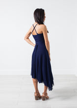 Laden Sie das Bild in den Galerie-Viewer, Ruched Party Dress in Navy