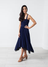Laden Sie das Bild in den Galerie-Viewer, Ruched Party Dress in Navy