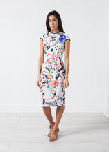 Laden Sie das Bild in den Galerie-Viewer, Dream Dress in Painted Floral