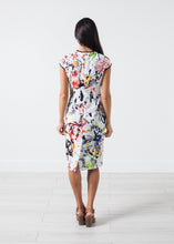 Laden Sie das Bild in den Galerie-Viewer, Dream Dress in Painted Floral