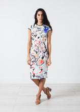 Laden Sie das Bild in den Galerie-Viewer, Dream Dress in Painted Floral