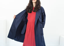 Laden Sie das Bild in den Galerie-Viewer, Sateen Trench in Navy