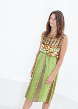 Laden Sie das Bild in den Galerie-Viewer, Silk Shift in Tweed and Net