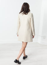 Laden Sie das Bild in den Galerie-Viewer, Tessuto Jacket in Cream