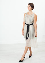 Laden Sie das Bild in den Galerie-Viewer, Chiffon Cape Back Dress in Sand