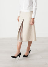 Laden Sie das Bild in den Galerie-Viewer, Tulle Pleat Skirt in Cream