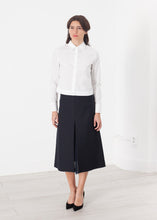 Laden Sie das Bild in den Galerie-Viewer, Tulle Pleat Skirt in Navy