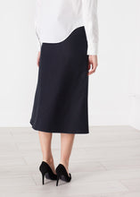 Laden Sie das Bild in den Galerie-Viewer, Tulle Pleat Skirt in Navy