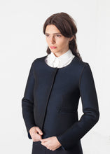 Laden Sie das Bild in den Galerie-Viewer, Weave Jacket in Black/Blue
