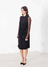 Laden Sie das Bild in den Galerie-Viewer, Net Dress in Black