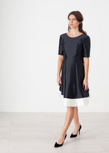 Laden Sie das Bild in den Galerie-Viewer, Tie Dress in Navy