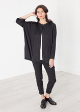 Laden Sie das Bild in den Galerie-Viewer, Unbalanced Cardigan in Black