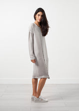 Laden Sie das Bild in den Galerie-Viewer, Long Sleeve Silk Dress
