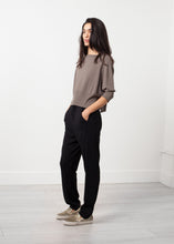 Laden Sie das Bild in den Galerie-Viewer, Alia Knit Trouser
