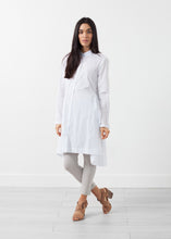 Laden Sie das Bild in den Galerie-Viewer, Shell Dress