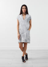 Laden Sie das Bild in den Galerie-Viewer, Polygon Leather Dress