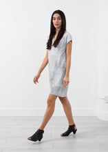 Laden Sie das Bild in den Galerie-Viewer, Polygon Leather Dress