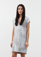 Laden Sie das Bild in den Galerie-Viewer, Polygon Leather Dress