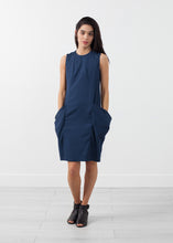 Laden Sie das Bild in den Galerie-Viewer, Uti Drape Dress