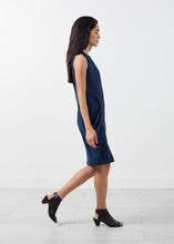 Laden Sie das Bild in den Galerie-Viewer, Uti Drape Dress