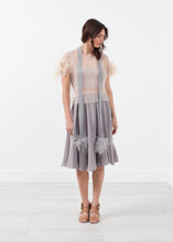 Laden Sie das Bild in den Galerie-Viewer, Feather Sash