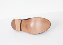 Laden Sie das Bild in den Galerie-Viewer, Lavagna Lace Up