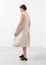 Laden Sie das Bild in den Galerie-Viewer, Bean Dress