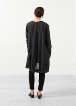 Laden Sie das Bild in den Galerie-Viewer, Button Dress