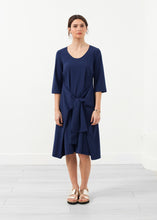 Laden Sie das Bild in den Galerie-Viewer, Sleeve Dress