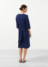 Laden Sie das Bild in den Galerie-Viewer, Sleeve Dress