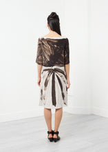 Laden Sie das Bild in den Galerie-Viewer, Graphic Dress