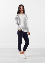 Laden Sie das Bild in den Galerie-Viewer, Unisex Pique Sweater