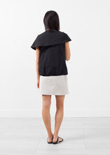 Laden Sie das Bild in den Galerie-Viewer, Sleeveless Cape Jacket