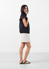 Laden Sie das Bild in den Galerie-Viewer, Sleeveless Cape Jacket