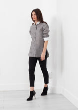 Laden Sie das Bild in den Galerie-Viewer, Striped Tuxedo Shirt