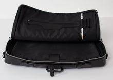 Laden Sie das Bild in den Galerie-Viewer, Classic Doc Bag