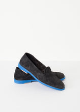 Laden Sie das Bild in den Galerie-Viewer, Suede Loafers - Black/Blue
