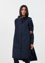Laden Sie das Bild in den Galerie-Viewer, Wett Coat