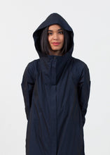 Laden Sie das Bild in den Galerie-Viewer, Wett Coat