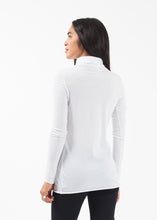 Laden Sie das Bild in den Galerie-Viewer, Turtleneck