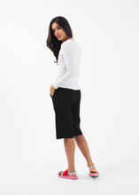 Laden Sie das Bild in den Galerie-Viewer, Long Sleeved Tee
