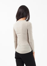 Laden Sie das Bild in den Galerie-Viewer, Long Sleeved Tee