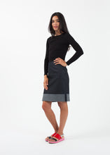 Laden Sie das Bild in den Galerie-Viewer, Cuffed Skirt