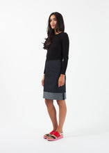 Laden Sie das Bild in den Galerie-Viewer, Cuffed Skirt