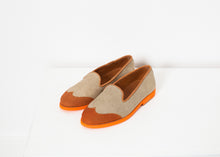 Laden Sie das Bild in den Galerie-Viewer, Wingtip Loafer in Orange