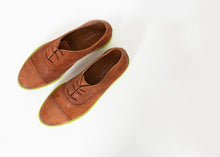 Laden Sie das Bild in den Galerie-Viewer, Suede Oxford in Natural/Lime